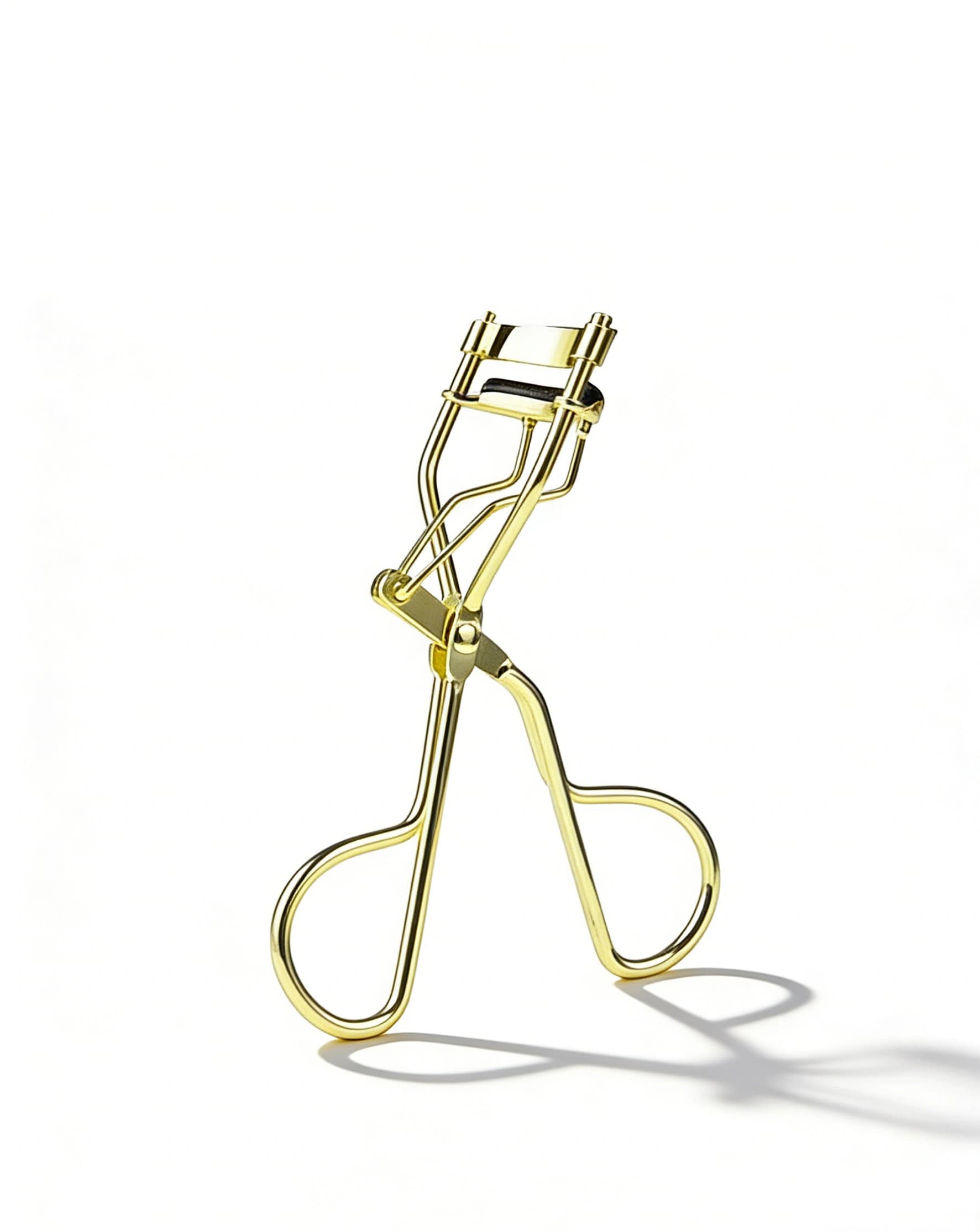 Classic Silver Eyelash Curler - Wholesale Beauty Tool, MOQ Available