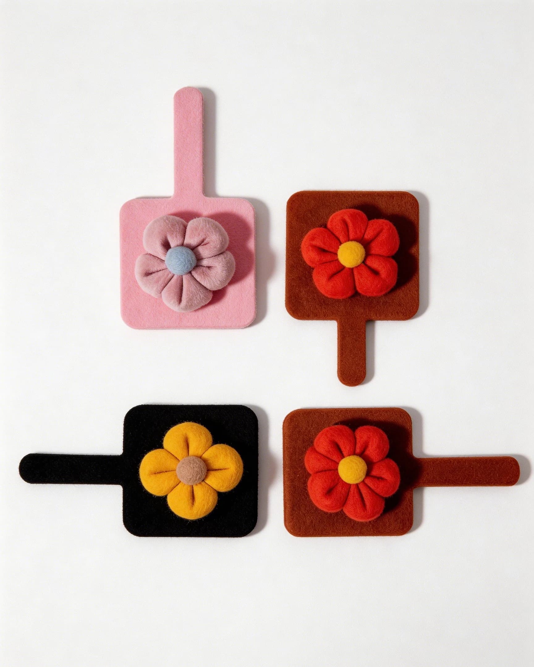 مرآة مضغوطة بحجم صغير مع تصميم الأزهار - Engineering Preview