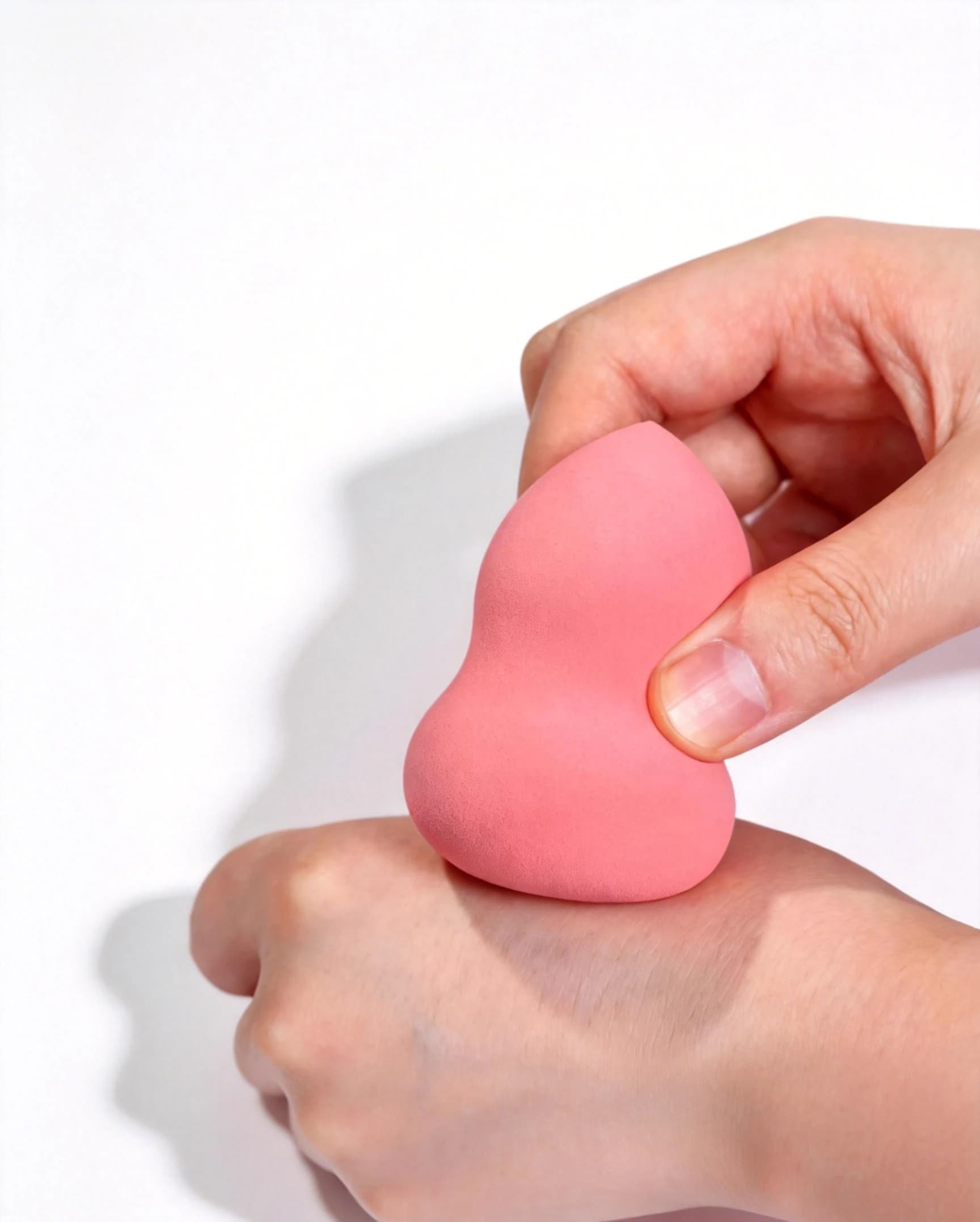 Light Brown Oblique Sponge - Oblique Angle for Undereye Baking